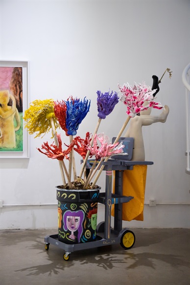 在腐烂过后盛开  Blooming After Decay